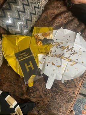 Gold & White Happy Birthday Balloon and Banner Party Kit age 60